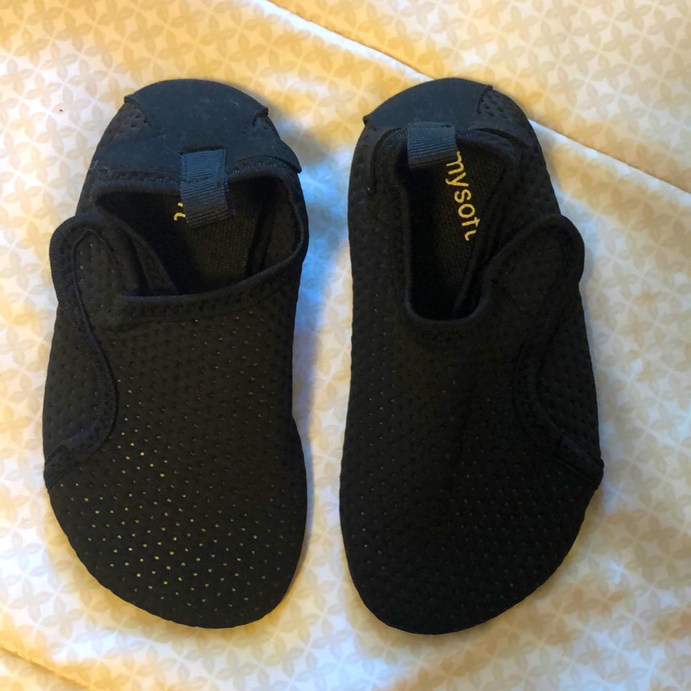 Nwot Mysoft toddler Water Shoes